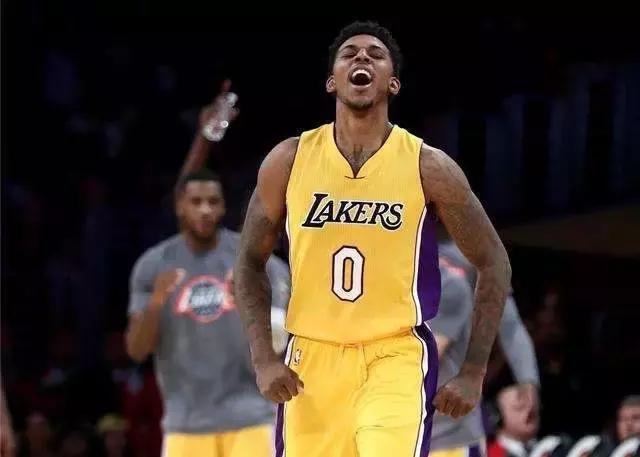 手防线犹豫 手防线犹豫